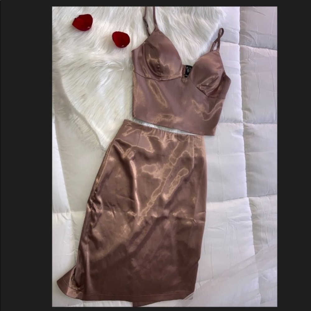 Satin duster matching crop top and pencil skirt